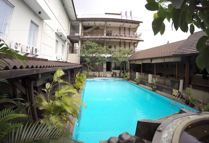هتل Grand Guci