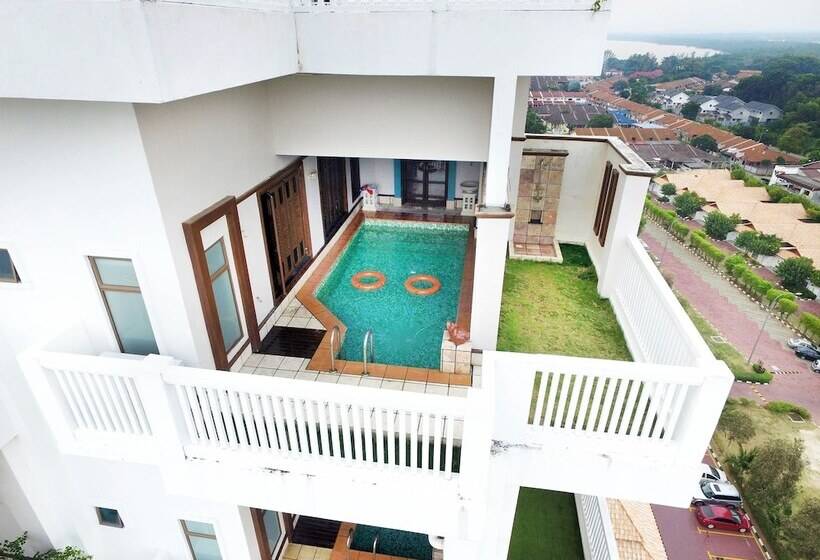 هتل Grand Lexis Port Dickson