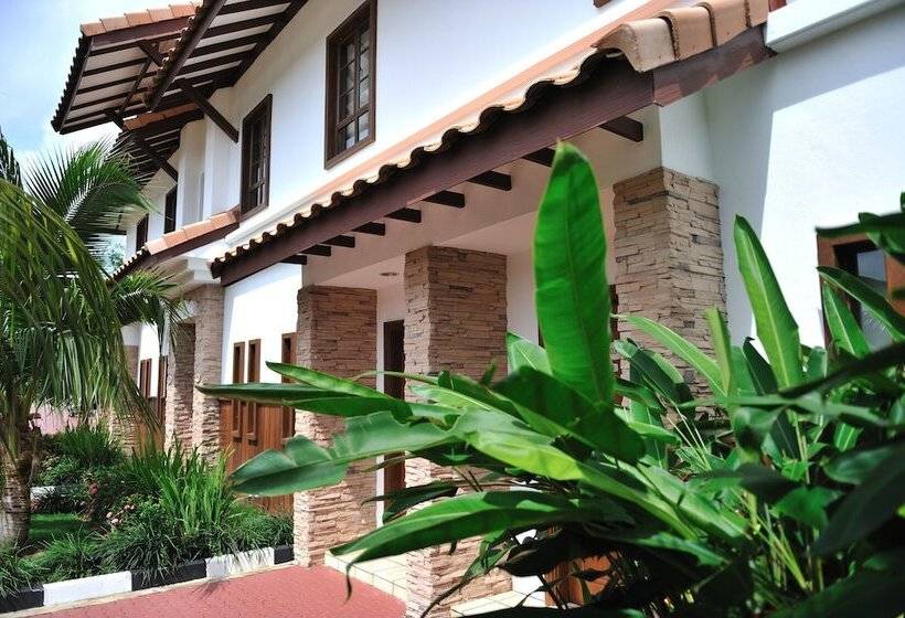 هتل Grand Lexis Port Dickson