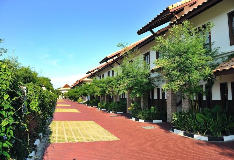 هتل Grand Lexis Port Dickson