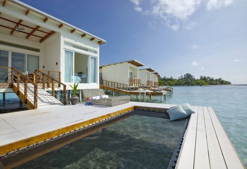 هتل Holiday Inn Resort Kandooma Maldives   Kids Stay & Eat Free And Dive Free For Certified Divers For A
