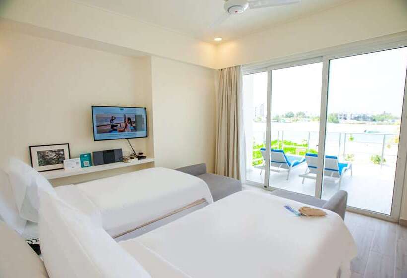 هتل Holiday Inn Resort Kandooma Maldives   Kids Stay & Eat Free And Dive Free For Certified Divers For A