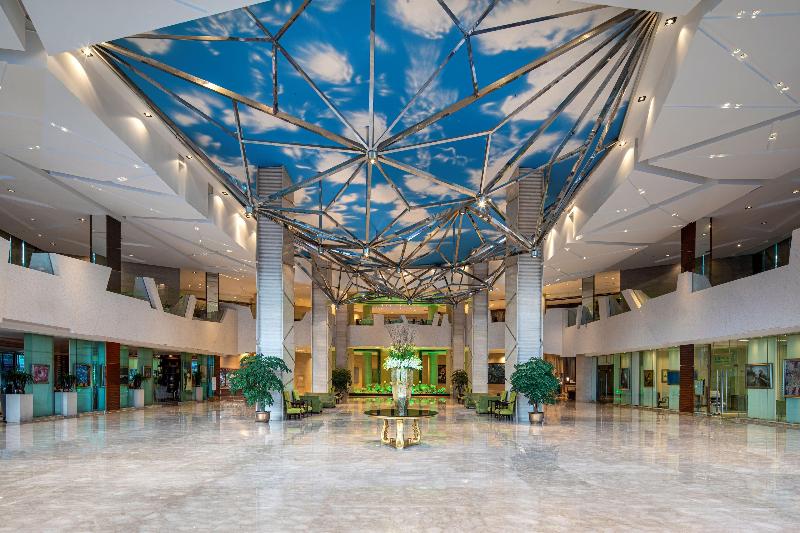 Отель Holiday Inn West & East Century City