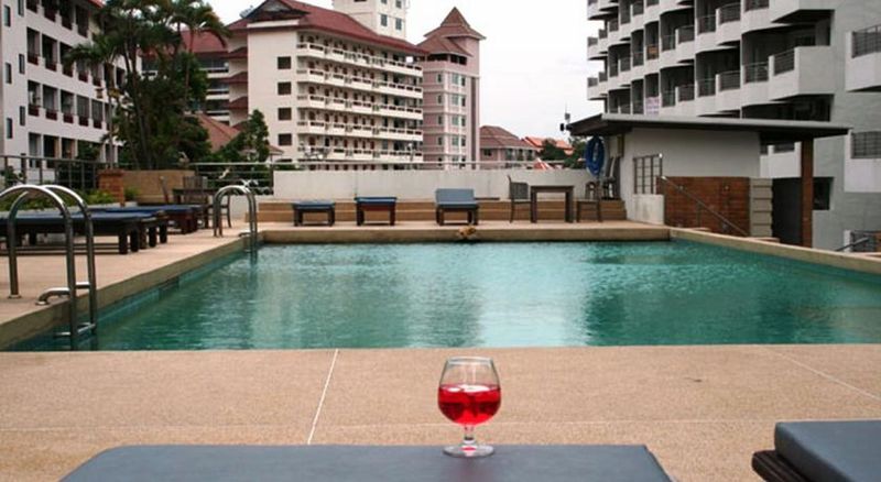 هتل Jomtien Plaza Residence