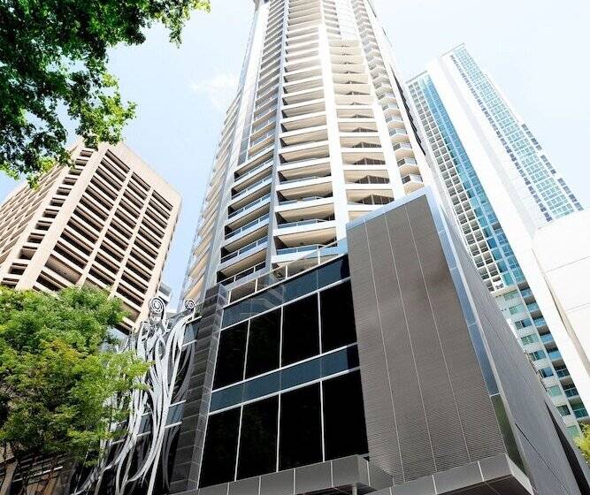 هتل Mantra On Mary