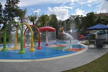 Mason Pine Hotel Bandung