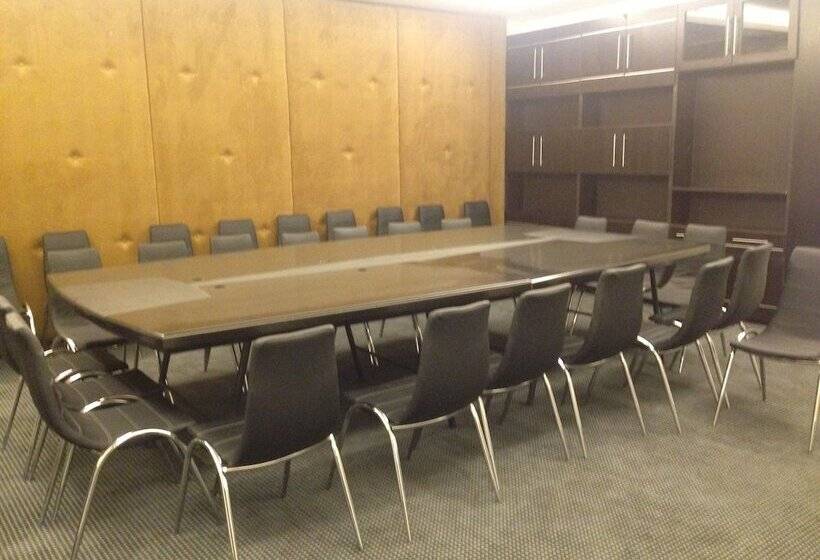 Midtown Hotel & Suites