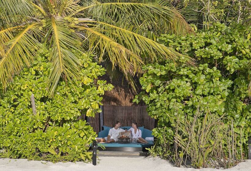 هتل Naladhu Private Island Maldives   Special Offer On Transfer Rates For Summer 2024