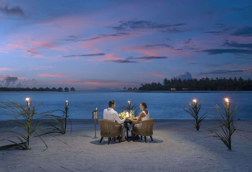 Hotel Naladhu Private Island Maldives