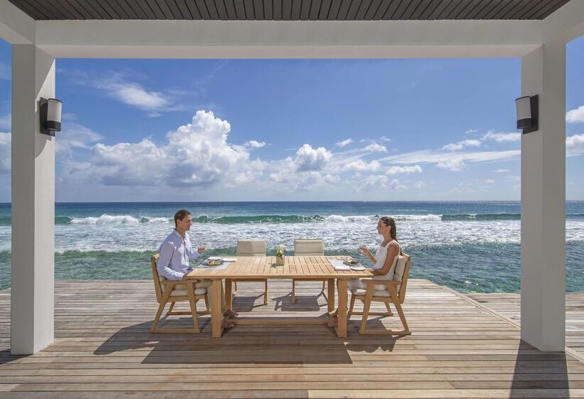 هتل Naladhu Private Island Maldives   Special Offer On Transfer Rates For Summer 2024