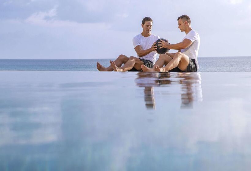 هتل Naladhu Private Island Maldives   Special Offer On Transfer Rates For Summer 2024