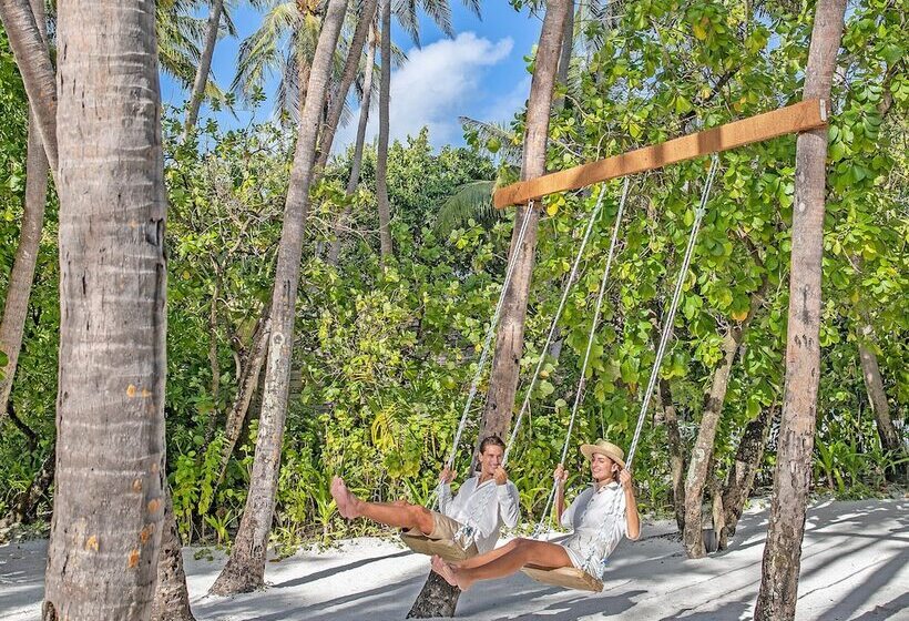 هتل Naladhu Private Island Maldives   Special Offer On Transfer Rates For Summer 2024