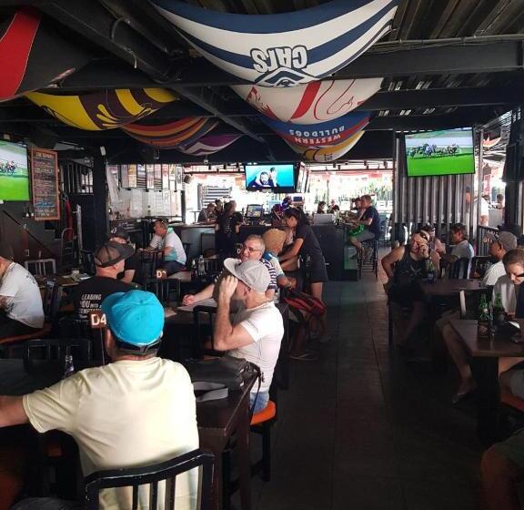 בית מלון כפרי New Garden View Resort   Chse Certified