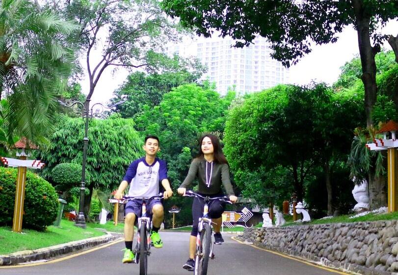 هتل Putri Duyung Ancol