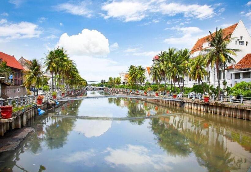 هتل Putri Duyung Ancol