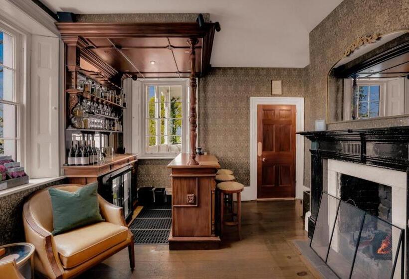 هتل Quamby Estate