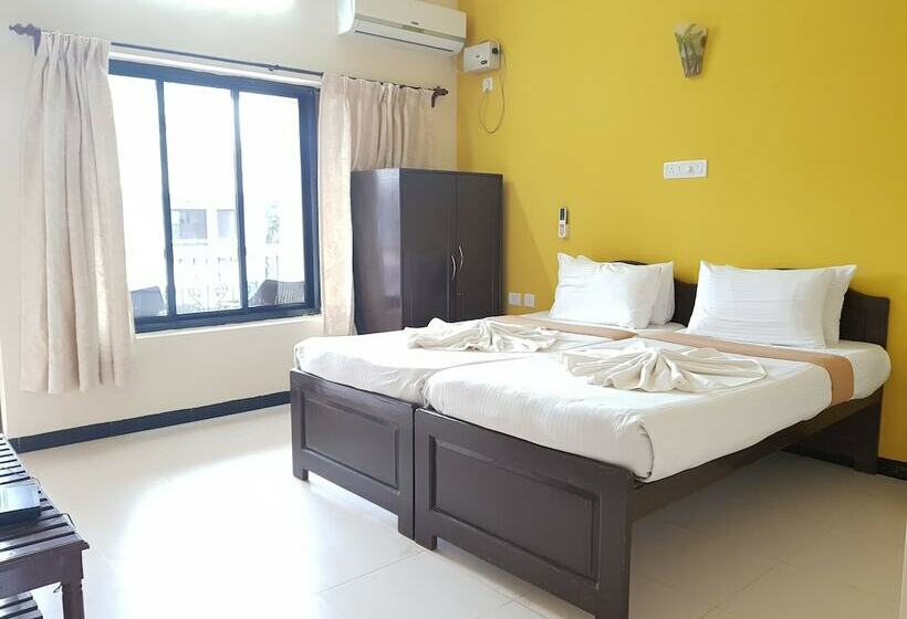 هتل Serenity By The Sea Beach Resort