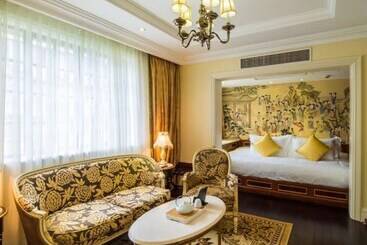 هتل Shanghai Imperial Palace Club