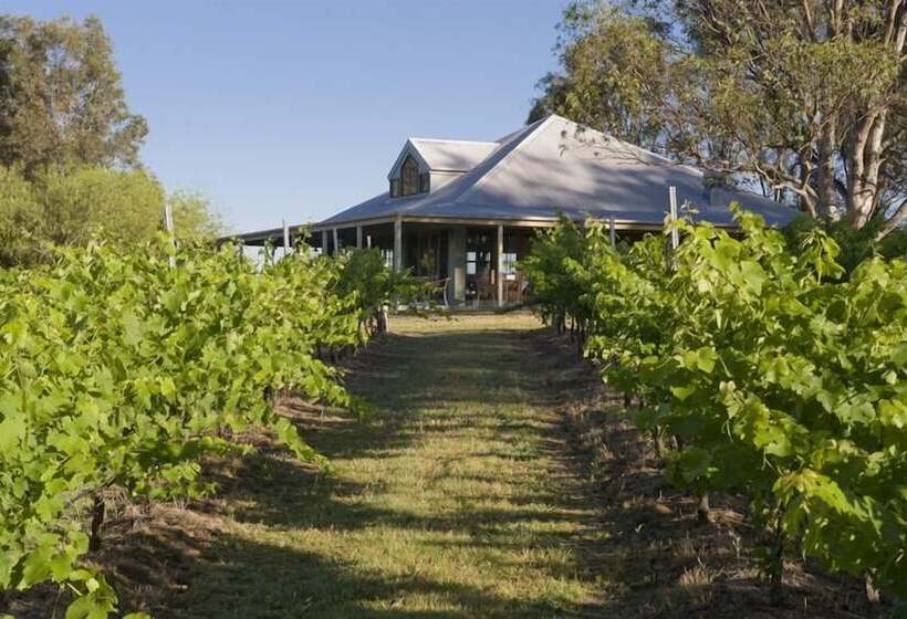 هتل Spicers Vineyards Estate