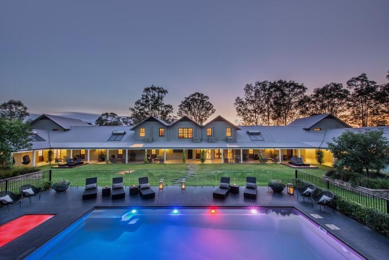 هتل Spicers Vineyards Estate