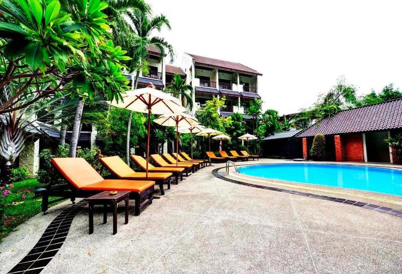 هتل Splendid Resort At Jomtien
