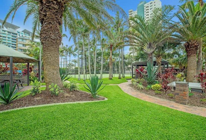 هتل Surfers Aquarius On The Beach