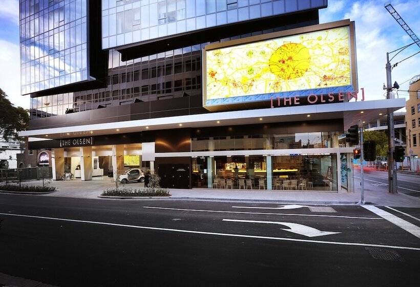 هتل The Olsen Melbourne  Art Series
