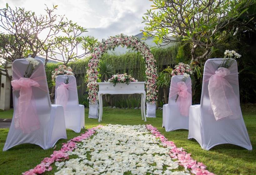 هتل The Wolas Villa & Spa