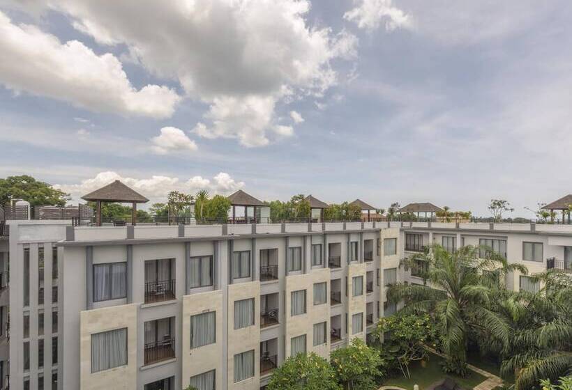 هتل Umalas Creek Villas