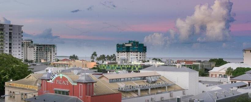 Inn Cairns Boutique Apartments