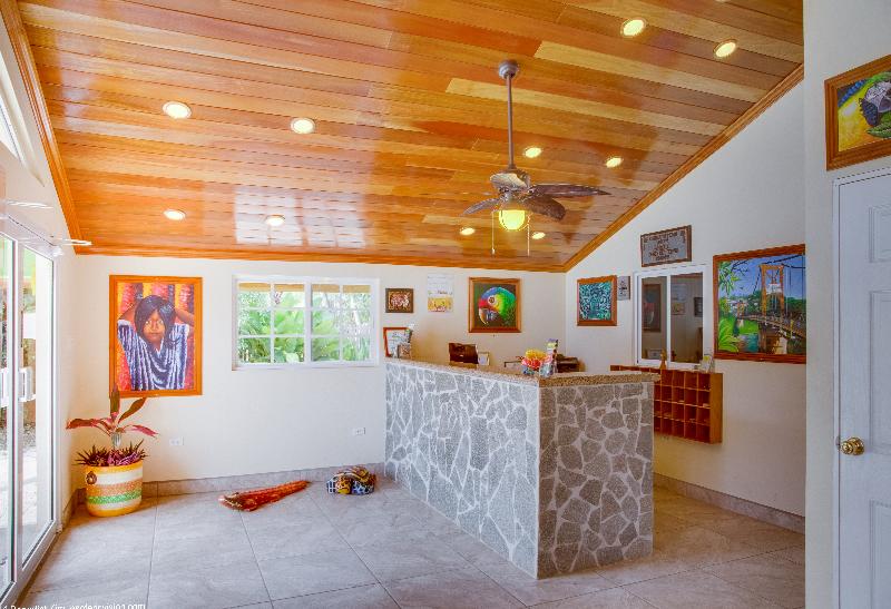 استراحتگاه Midas Belize