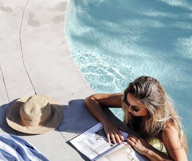 استراحتگاه The Lord Byron