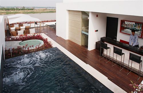 בית מלון כפרי The Quay Boutique