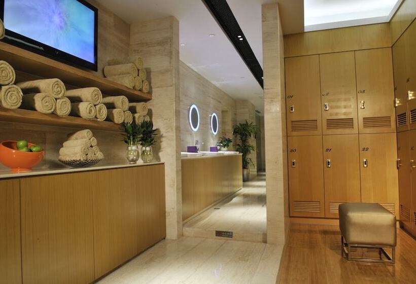 Wongtee V Hotel
