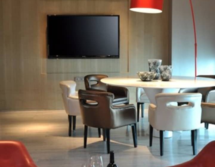 Wongtee V Hotel