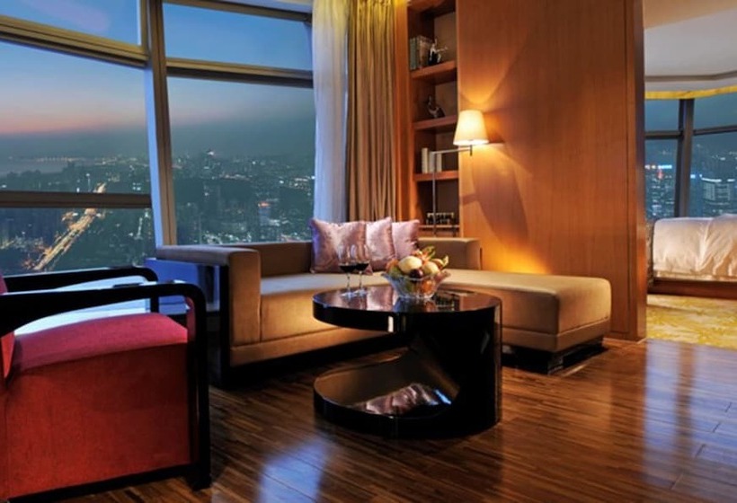 Wongtee V Hotel