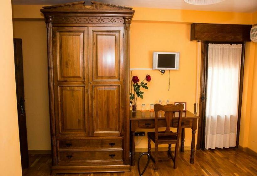 Общежитие Finca Lebrel