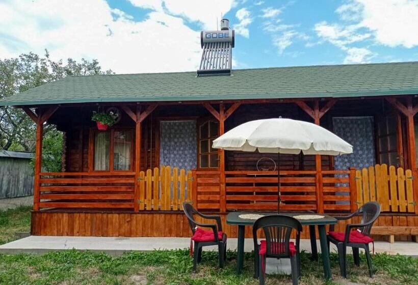 تختخواب و صبحانه Casa La Agapia