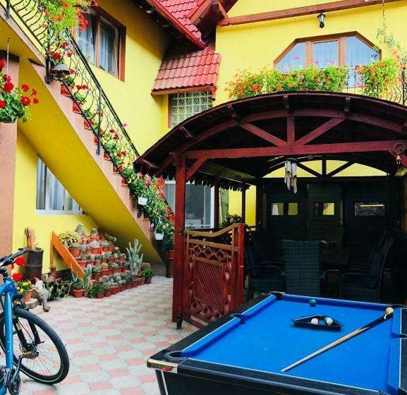 ペンション Ika House