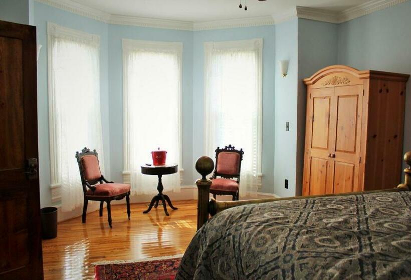 旅馆 Hawksbill House