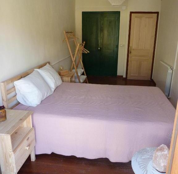 Les Magranes Bed & Breakfast