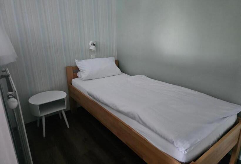 הוסטל Gästehaus Loehnert Gmbh