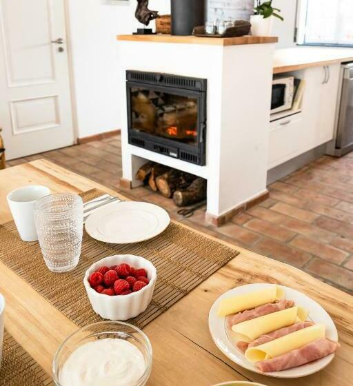 Almograve Beach Hostel