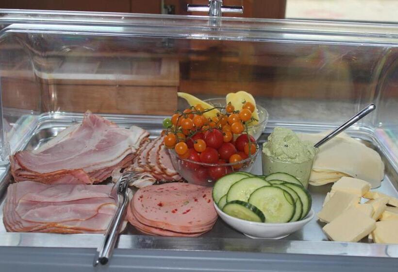 ベッドアンドブレックファースト Gästehaus Christa