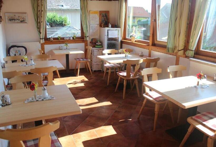 ベッドアンドブレックファースト Gästehaus Christa