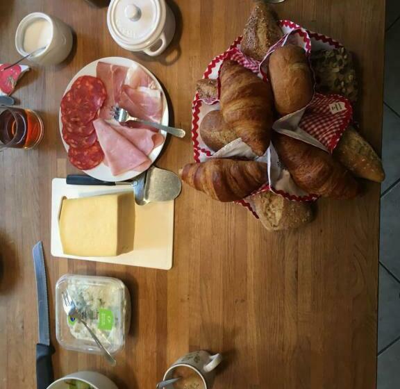 Bed and Breakfast Mango House Homestay