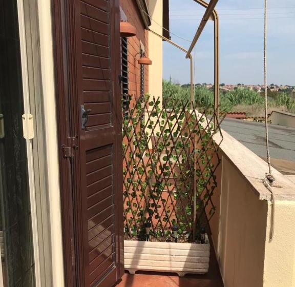 مبيت وإفطار Mirella S House Viaverona