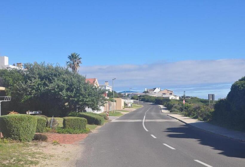 פנסיון Zeezicht Guest House