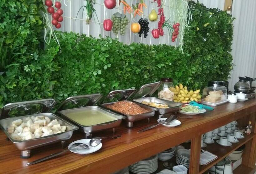 هاستل Penginapan Intan Bandara