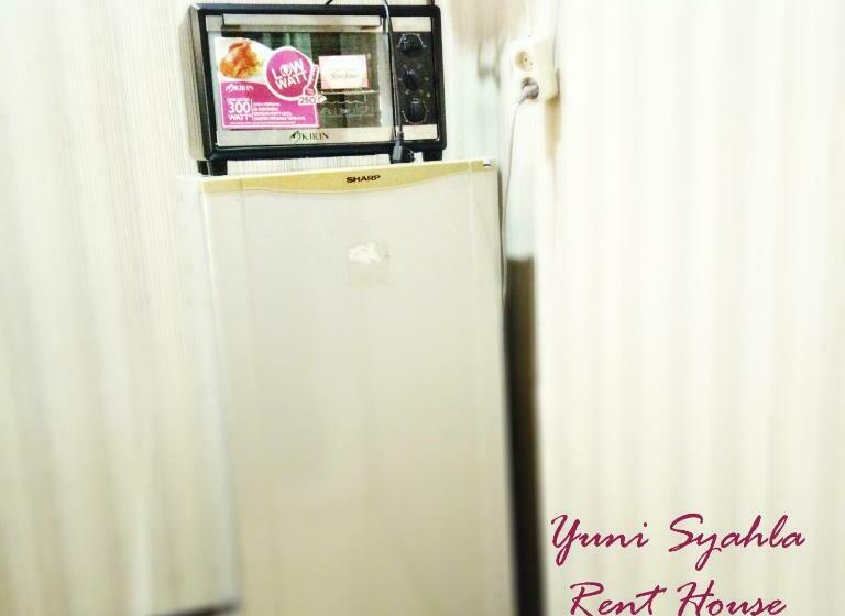 هاستل Penginapan Muslim Yuni Inn